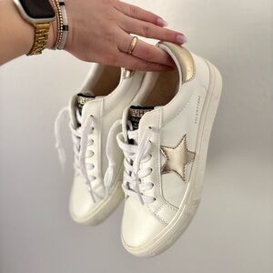 Vintage Havana Women's Sneakers in White and Gold